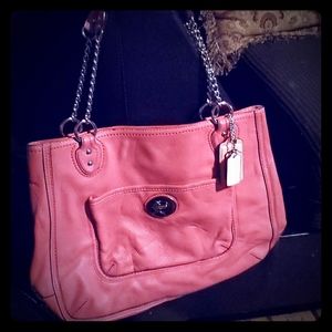 Autentic pink coach handbag.
